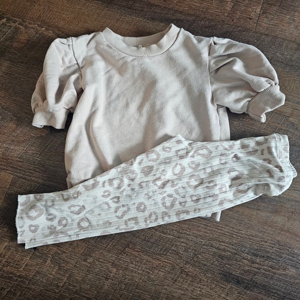 Jessica Simpson baby outfit Size 18 months leopard print